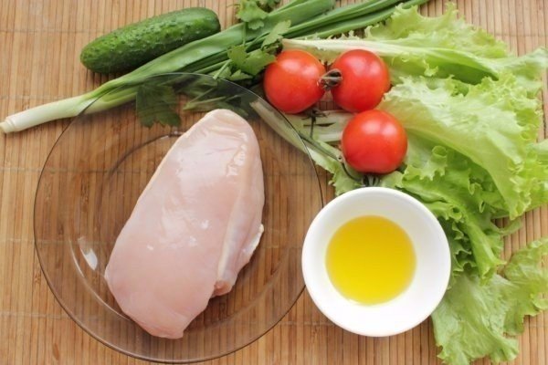Chicken-salad-and-fresh-vegetables-quick-dinner11