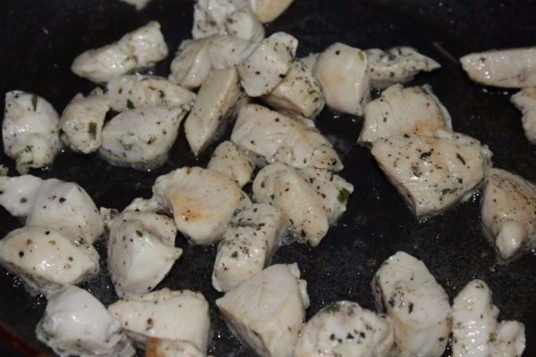Chicken-salad-and-fresh-vegetables-quick-dinner4