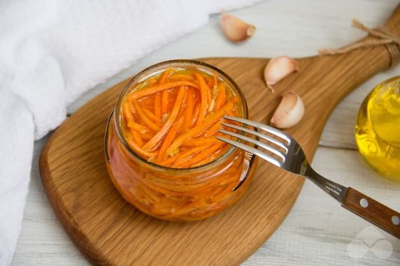Пряный морковный салат на зиму